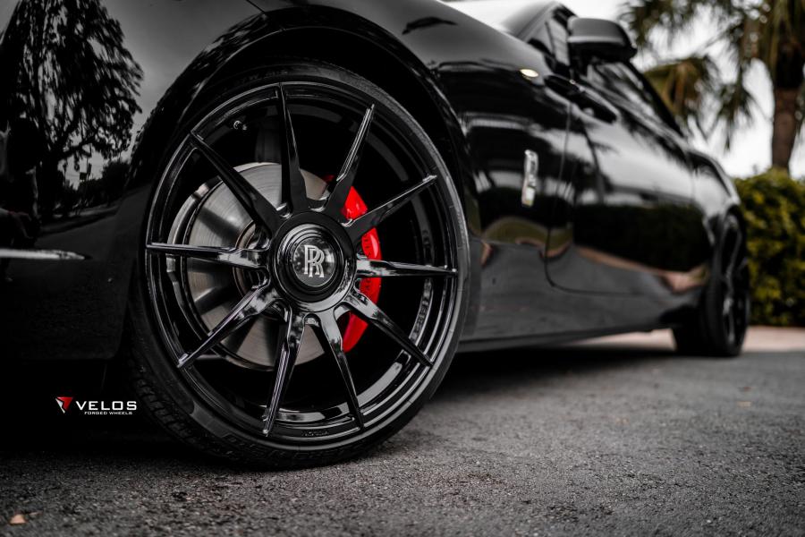Детали экстерьера Rolls-Royce Dawn on Velos Wheels (S10) 2019 года  (фото 13 из 13)
